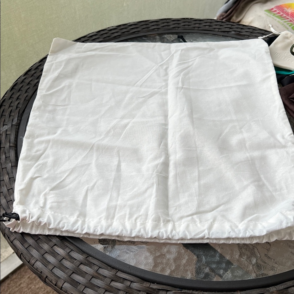 Fawn Design White Drawstring Bag - Picture 4 of 5